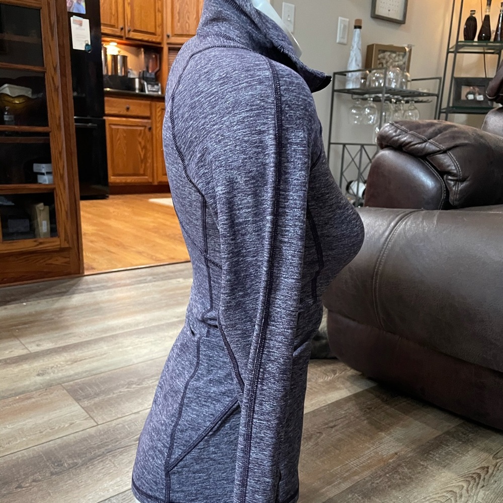 SOLD ON FB Lululemon pull over - Picture 3 of 5